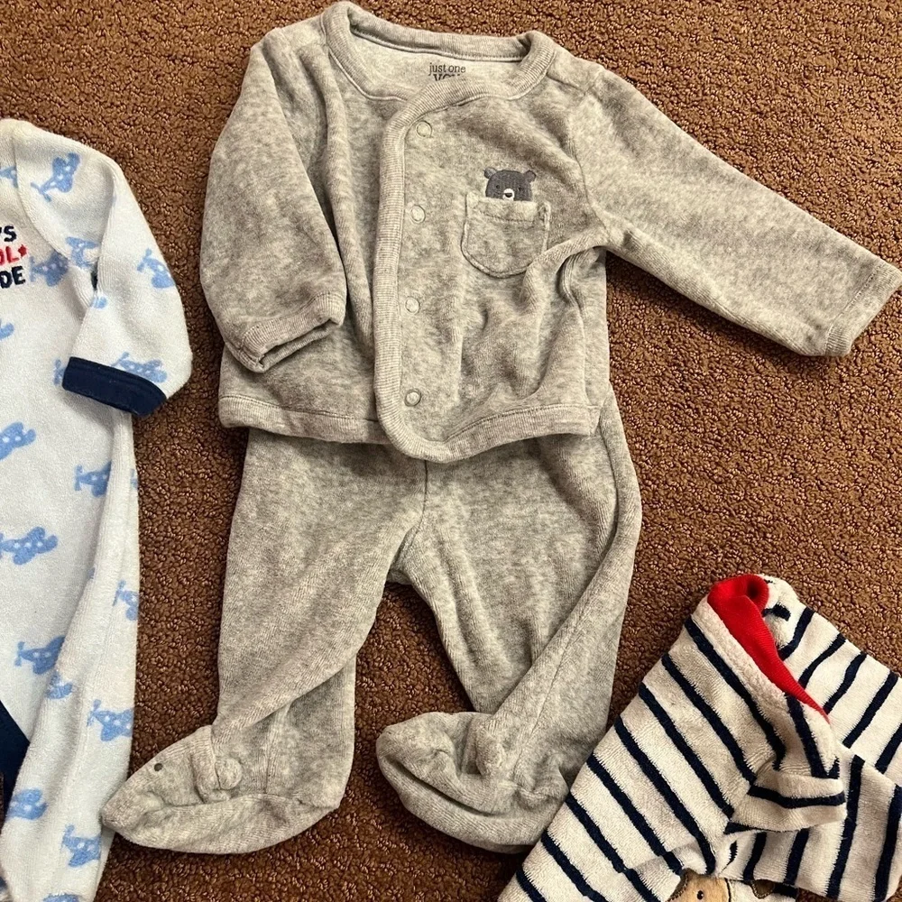 Bundle of 4 Boys Newborn Clothing Pieces Footie Pajamas, Two Piece Set, Pants